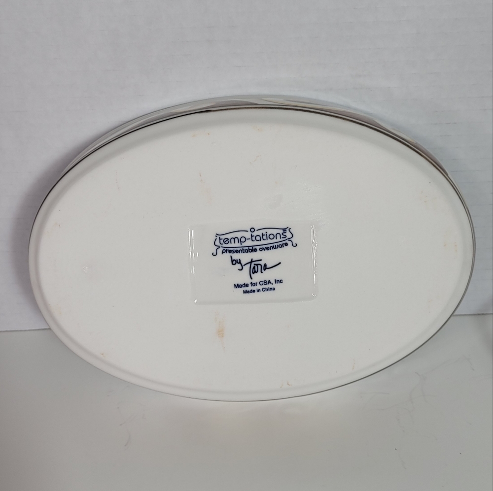 Temptations Oven to Table Beautiful Oval Dish w Metal Stand & Wicker Pad - Picture 11 of 16